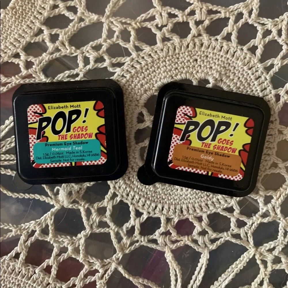 2 X Elizabeth Mott POP GOES THE SHADOW